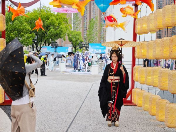 金铺子配资 本周末，逛苏河玩市集！“水岸乐游周”启幕，主题游船亮相→